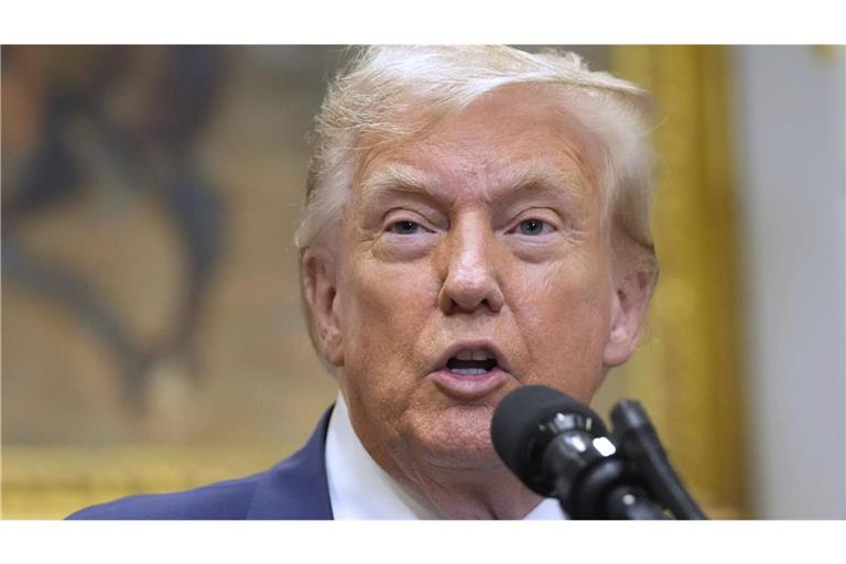 Die US-Regierung hat im Juli einen Anstieg der Arbeitslosigkeit auf 4,2 Prozent festgestellt, doch Präsident Donald Trump nennt die Zahlen „manipuliert“.