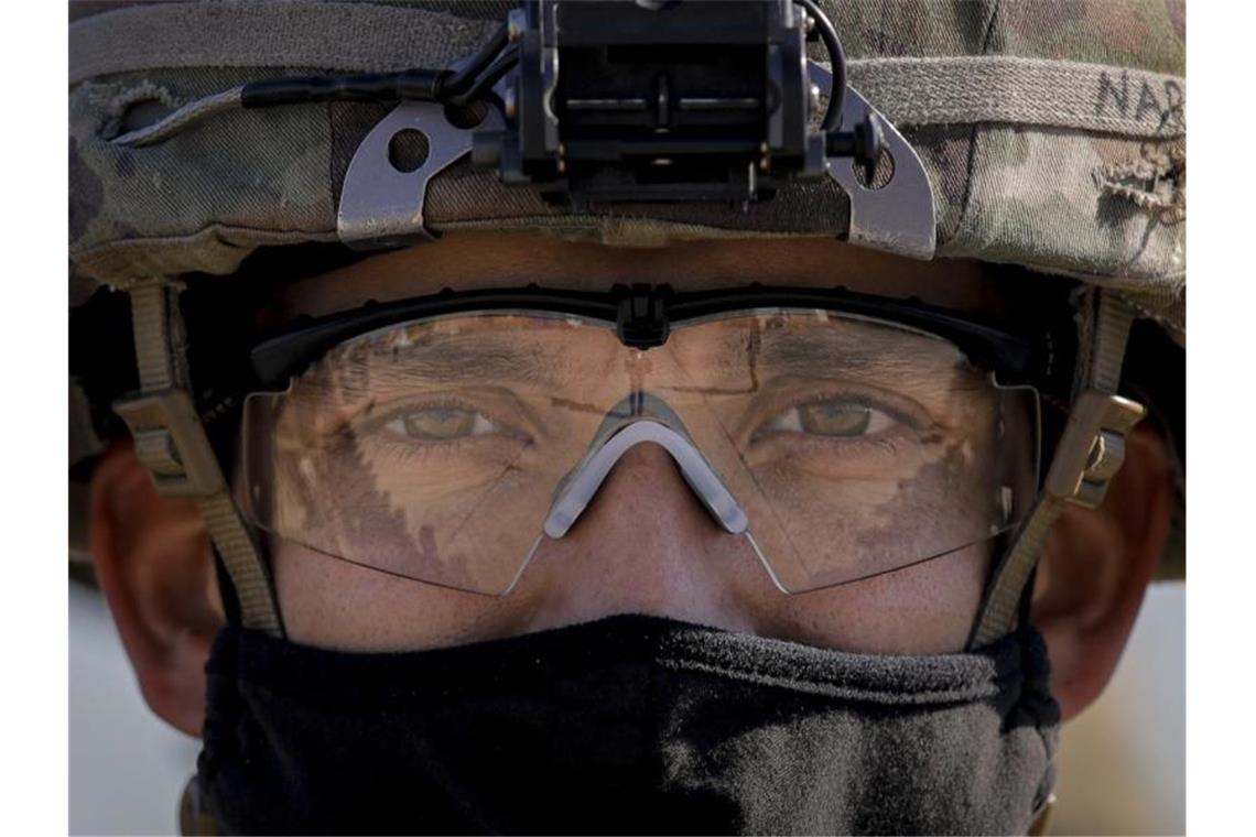 Auswärtiges Amt: Deutsche sollen Ukraine verlassen Die US-Regierung hat rund 3000 weitere Soldaten in den Nato-Partnerstaat Polen verlegt. Foto: Andreea Alexandru/AP/dpa