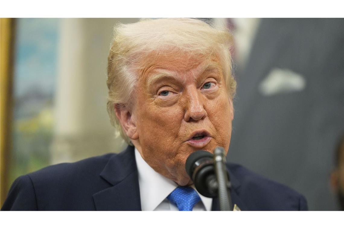 Punktsieg für Trump vor Gericht: Zölle vorerst weiter gültig Die US-Regierung hat sich erfolgreich gegen eine gerichtliche Blockade seiner Strafabgaben gewehrt - vorerst.