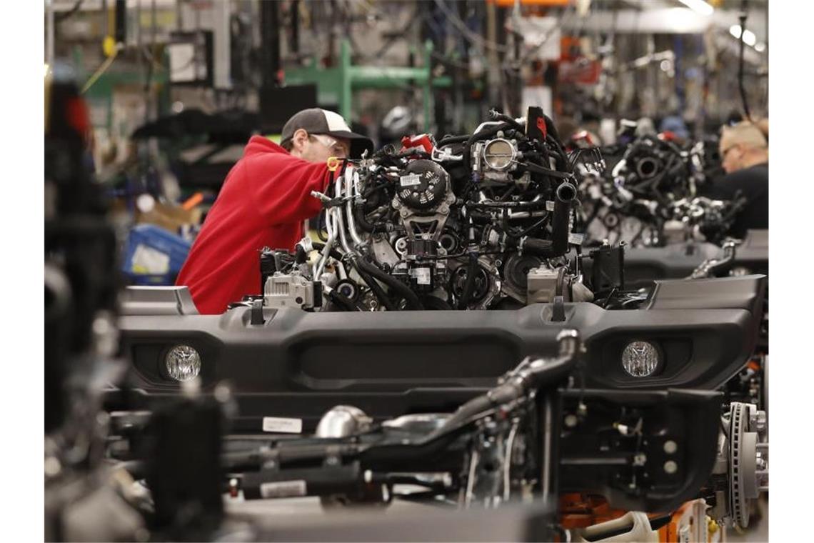 US-Wirtschaft wächst im zweiten Quartal erneut solide Die US-Wirtschaft erholt sich weiter von dem schweren Einbruch durch die Corona-Pandemie im vergangenen Jahr. Foto: Carlos Osorio/AP/dpa