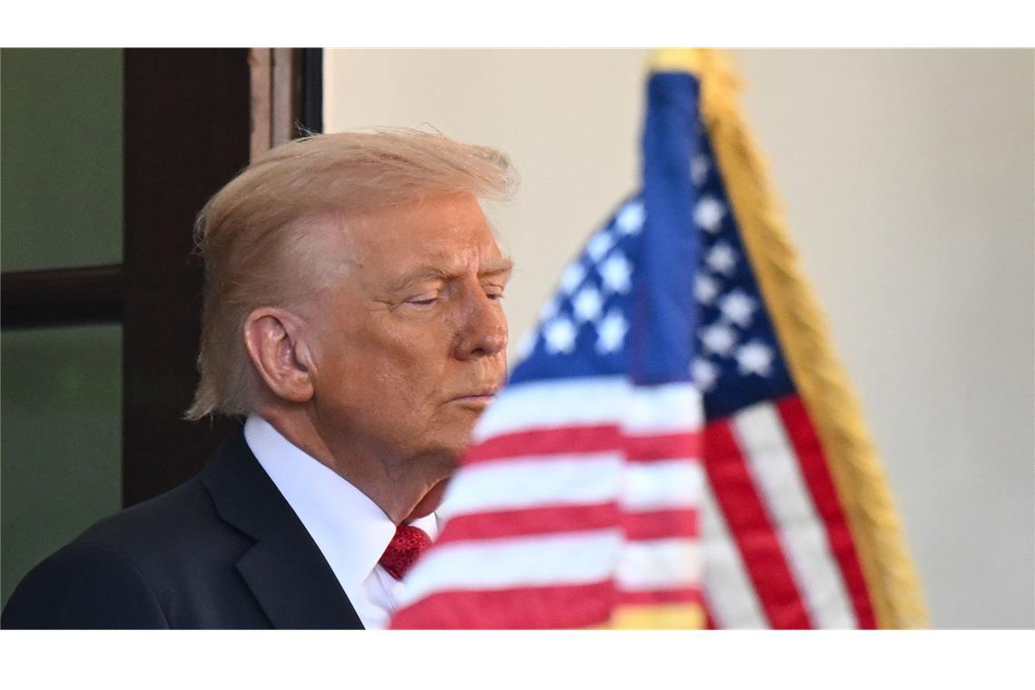 Trump vor geplantem Gipfel: Glaube nicht an Sieg der Ukraine Die USA und Russland steuern weiter auf ein zweites Gipfeltreffen der Präsidenten Donald Trump und Wladimir Putin über den Ukraine-Krieg zu (Archivfoto).