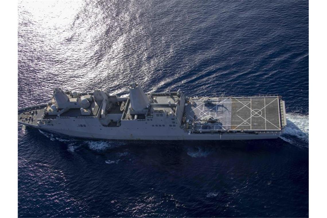 Die „USS Arlington“ im Atlantik. Foto: Megan Anuci/US Navy
