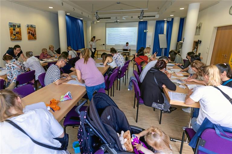 Die Veranstaltung im Seniorenbüro der Stadt Backnang war sehr gut besucht. Foto: Alexander Becher 