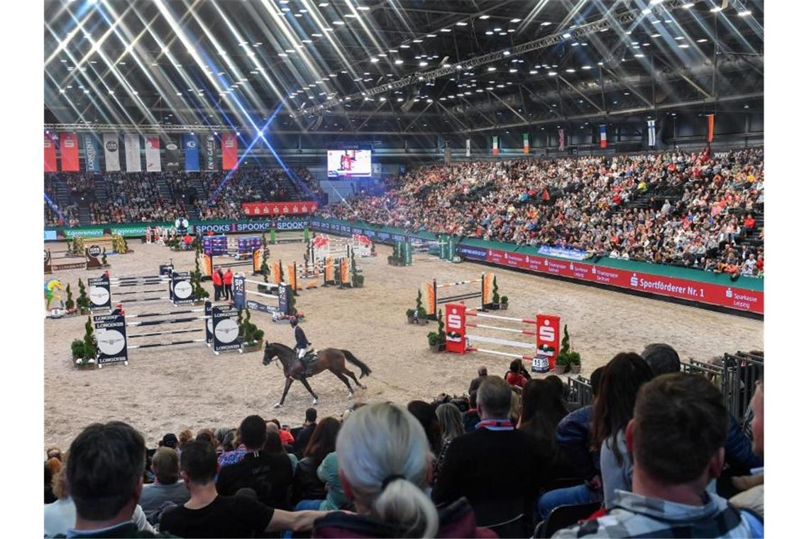 Nach Corona-Aus 2020: Neuer Weltcup-Anlauf mit ersten Opfern Die Veranstaltung in Leipzig ist in diesem Jahr keine der Etappen des Weltcups, sondern das Finale. Foto: Hendrik Schmidt/dpa-Zentralbild/ZB