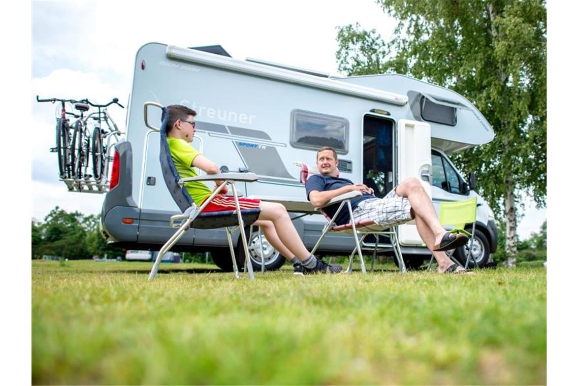 Urlauber mieten in Corona-Zeiten verstärkt Wohnmobile Die Vermieter von Wohnmobilen freuen sich in diesem Sommer über eine große Nachfrage. Foto: Hauke-Christian Dittrich/dpa