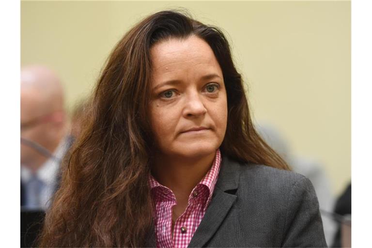 Die verurteilte NSU-Terroristin Beate Zschäpe - hier 2016 vor Gericht - reicht Verfassungsbeschwerde ein. Foto: picture alliance / dpa