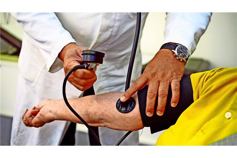 Die von der Bundesregierung verabschiedete Notfallreform ruft unterschiedliche Reaktionen hervor (Symbolfoto).