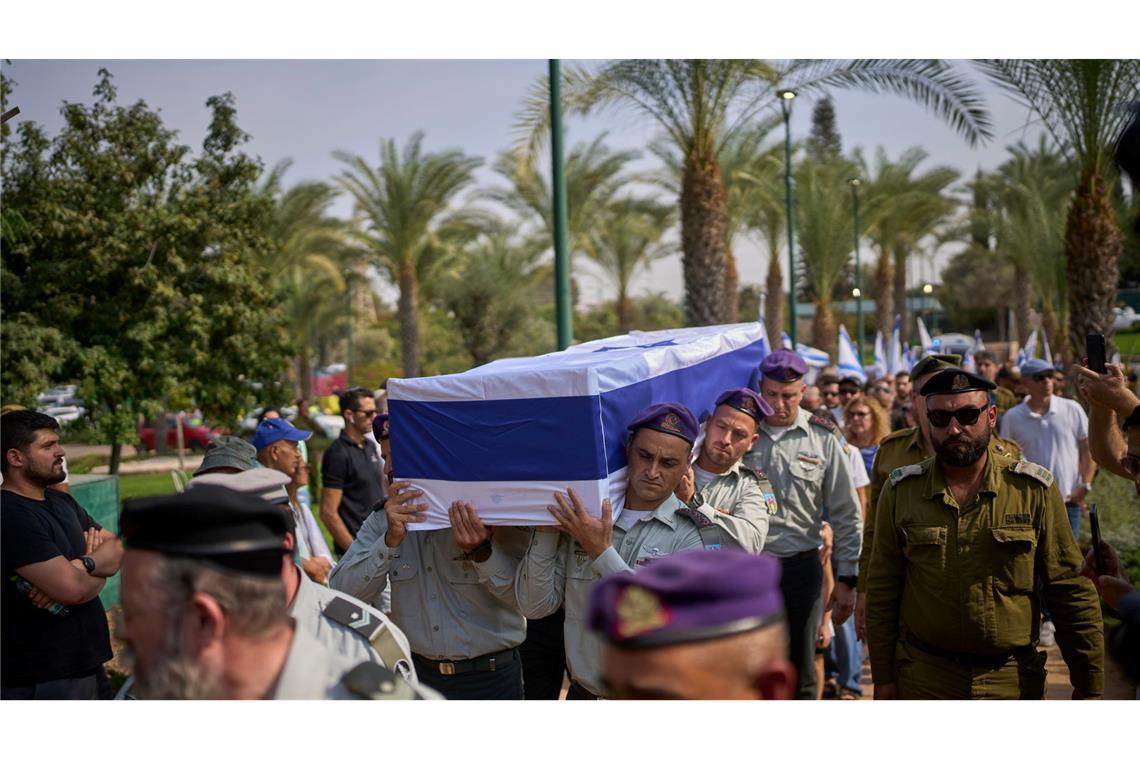 Die von der Hamas übergebenen sterblichen Überreste des Soldaten sind identifiziert.