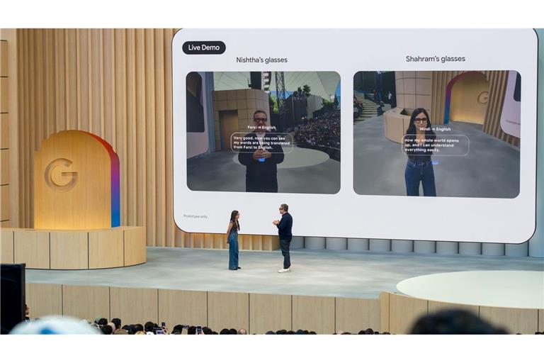 Die von Google vorgestellten Brillen können in Echtzeit eine Unterhaltung in verschiedenen Sprachen übersetzen.