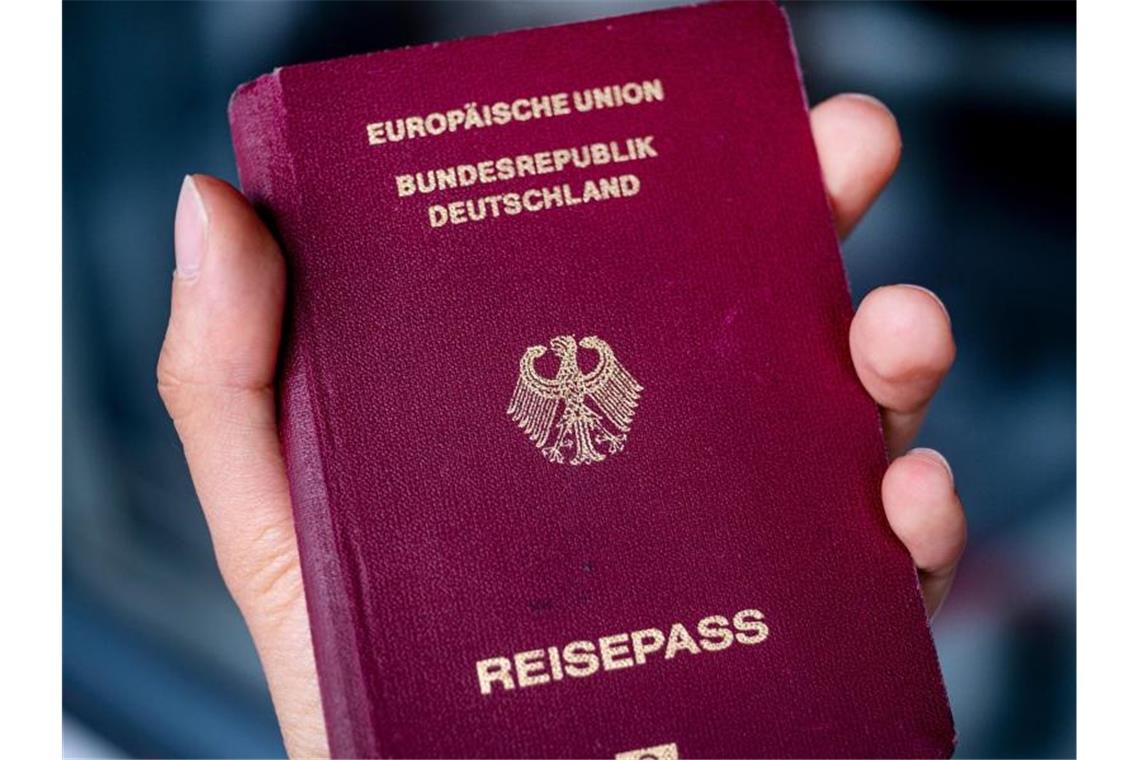 Bis jetzt kein Terrorkämpfer ausgebürgert Die vor rund zweieinhalb Jahren eingeführte Möglichkeit, Kämpfern einer Terrormiliz die deutsche Staatsbürgerschaft zu entziehen, hat in der Praxis noch keine Folgen gehabt. Foto: Fabian Sommer/dpa