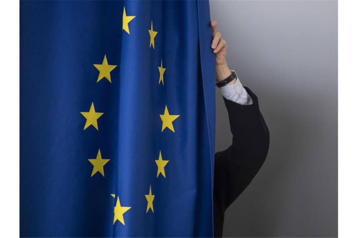 Briten und Niederländer vor dem Rechtsruck Die Wahllokale in den Niederlanden sind von 07.30 Uhr bis 21.00 Uhr geöffnet. Foto: Boris Roessler/Illustration