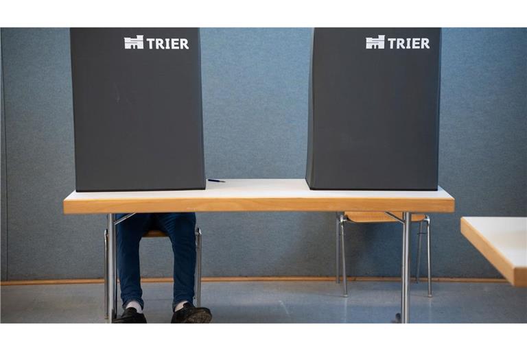 Die Wahllokale sind bis 18.00 Uhr geöffnet