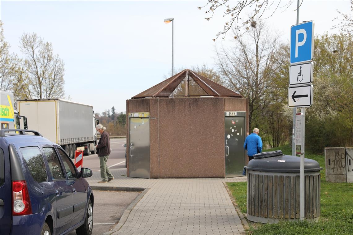 Mobile Toiletten gehen in den Testbetrieb
