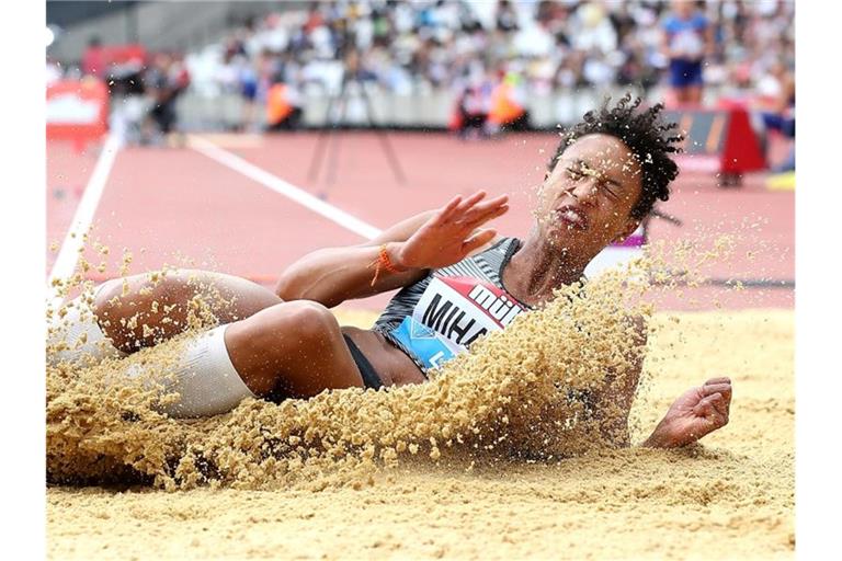 Die Weitspringerin Malaika Mihambo in Aktion. Foto: Martin Rickett/PA Wire/Archivbild