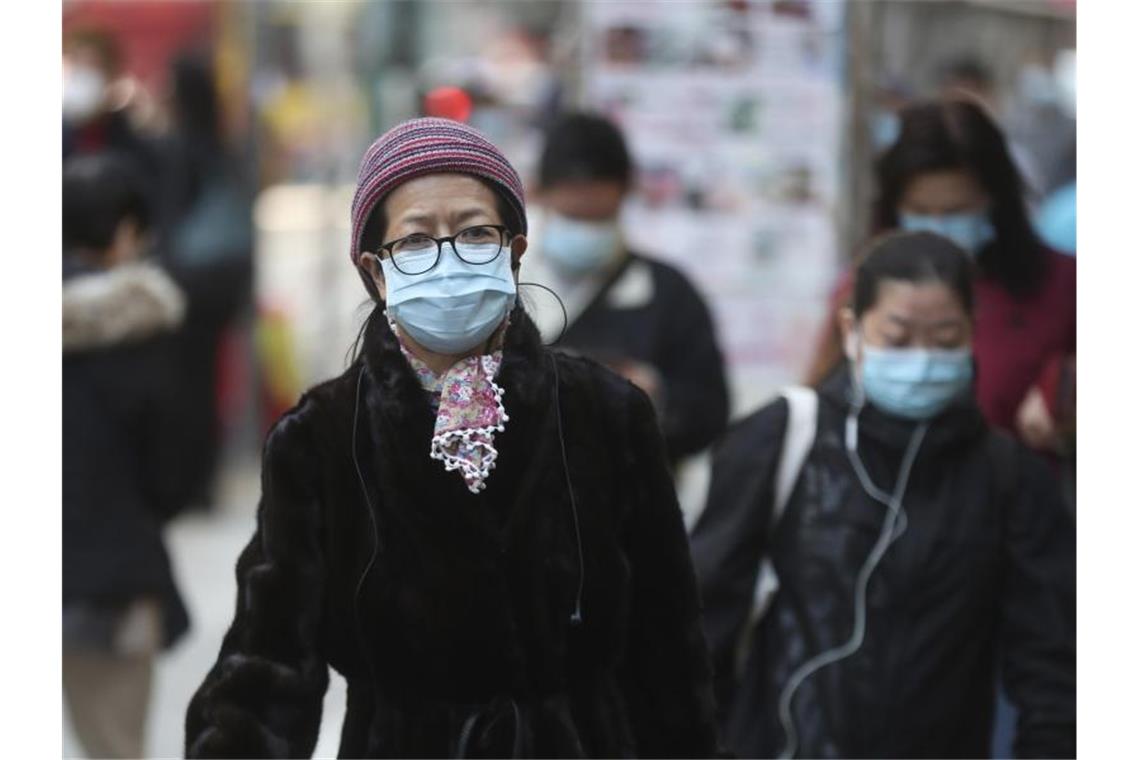 Immer mehr Infektionen: Berlin warnt vor Reisen nach China Die Weltgesundheitsorganisation (WHO) erklärte die Ausbreitung des Virus zu einer „gesundheitlichen Notlage von internationaler Tragweite“. Foto: Achmad Ibrahim/AP/dpa