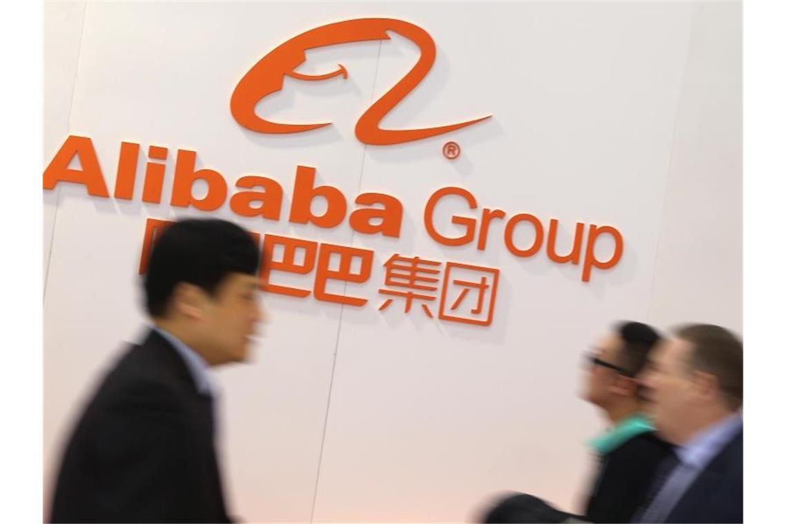 „Singles Day“: Rekordumsätze bei Rabattschlacht in China Die weltgrößte Rabattschlacht in China hat großen Online-Händlern wie Alibaba und JD.com in diesem Jahr Verkaufsrekorde gebracht. Foto: Christian Charisius/dpa