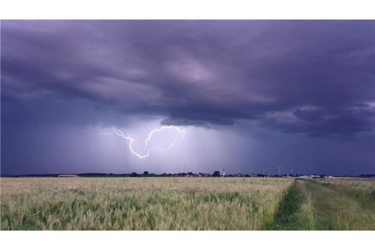 Die Wetterlage bleibt laut dem Deutschen Wetterdienst (DWD) unbeständig.