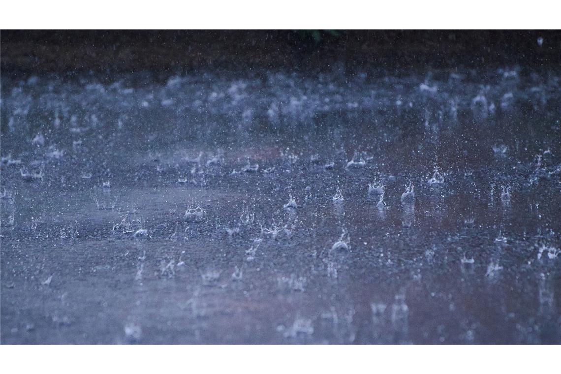 Unwetter richtet im Südosten Baden-Württembergs Schäden an Die Wetterlage im Südosten Baden-Württembergs ist instabil. (Symbolbild)