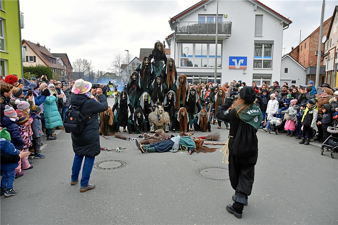 Die Wetzstoi Hexa aus Spiegelberg machen eine beeindruckende, fünfstöckige Hexen...