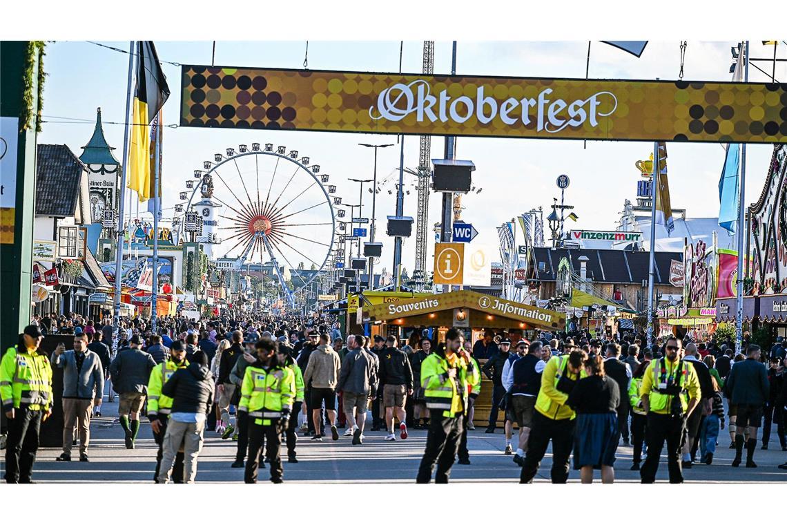 Ausnahmezustand mit Feuer, Sprengstoff und Wiesn-Schließung Die Wiesn wurde am Abend wieder geöffnet.