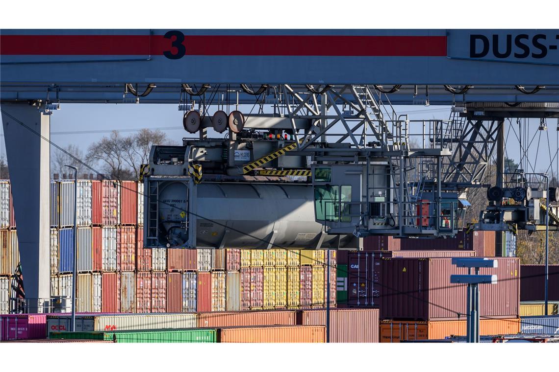 IfW Kiel senkt Konjunkturprognose Die Wirtschaftsforscher des IfW zeigen sich in einer aktuellen Prognose pessimistischer für Deutschland. (Symbolbild)