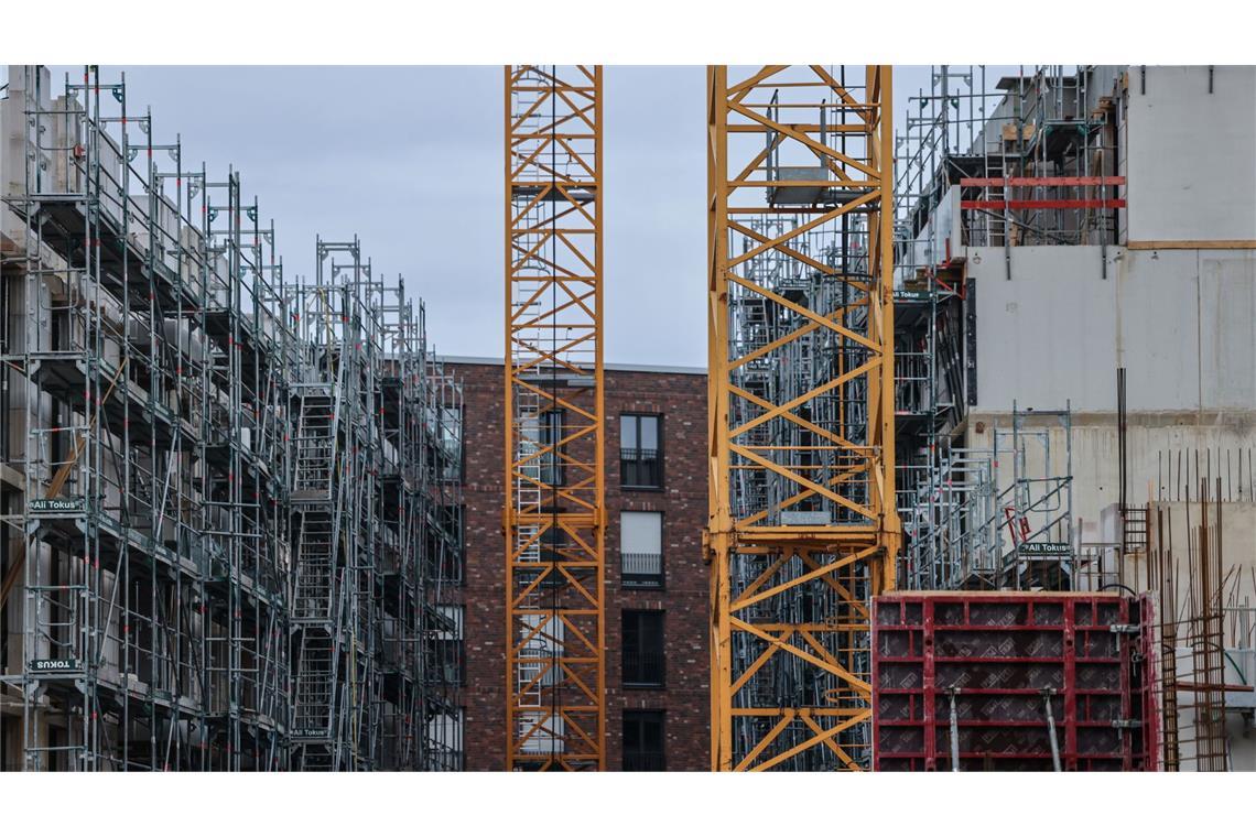 Wohnungsbau schöpft wieder Hoffnung Die Wohnungsbauunternehmen in Deutschland schöpfen Hoffnung auf einer Verbesserung ihrer Lage. (Archivbild)