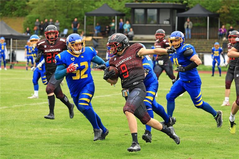 Die Wolverines (blaue Trikots) wollen dem Gegner am Samstag oft den Ball klauen und eine Überraschung schaffen. Archivfoto: Alexander Becher