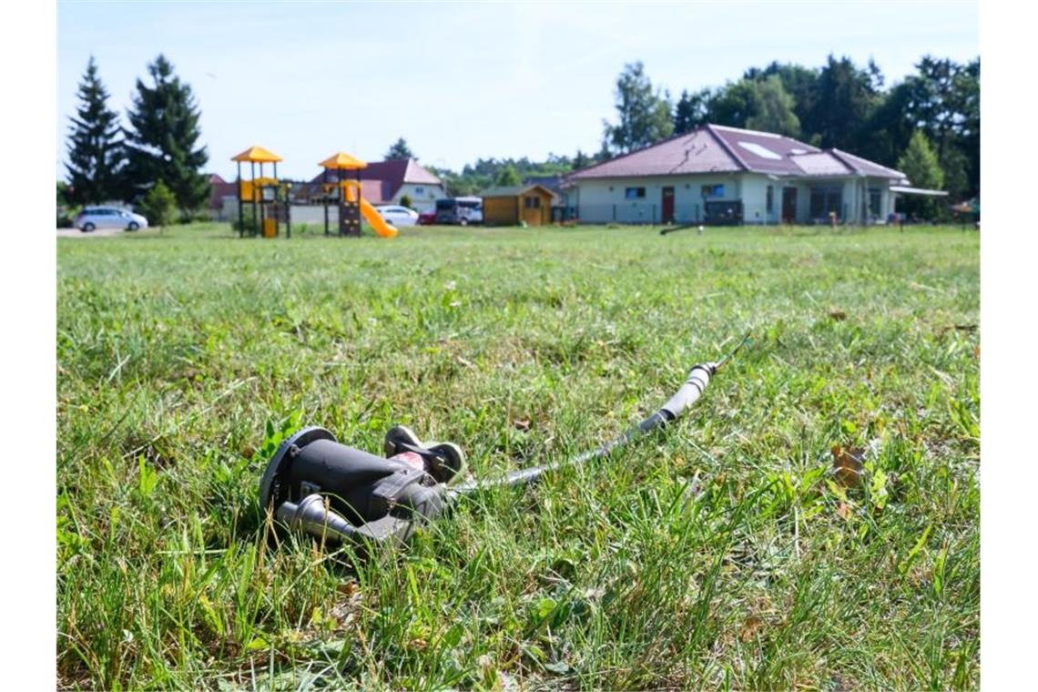 Die Wrackteile der „Eurofighter“ wurden weit verstreut. Foto: Christophe Gateau