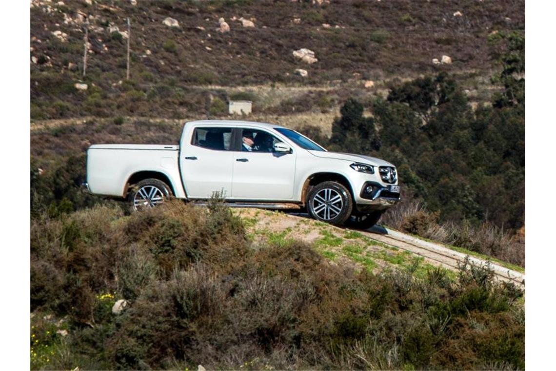 Daimler stellt 2017 gestarteten Pickup wieder ein Die X-Klasse von Mercedes-Benz hat die Erwartungen nicht erfüllt - nach drei Jahren ist schon wieder Schluss mit der Produktion. Foto: picture alliance / Charlie Shoemaker/dpa