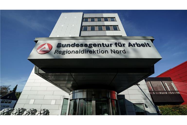 Die Zahl der Arbeitslosen in Deutschland ist im März im Vergleich zum Vormonat um 49.000 gesunken. (Symbolbild)