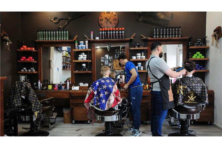Preise für Friseur-Besuch deutlich gestiegen Die Zahl der Barbershops ist deutlich gestiegen. (Archivbild)