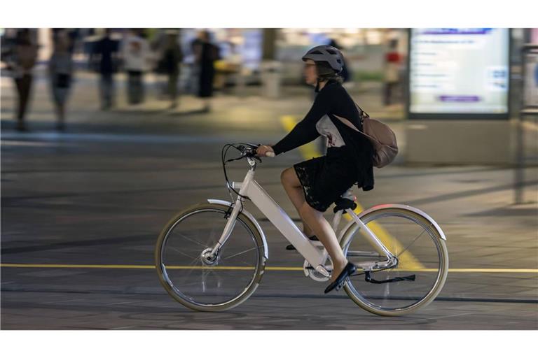 Die Zahl der Unfälle mit beteiligten Pedelecs steigt. (Symbolbild)