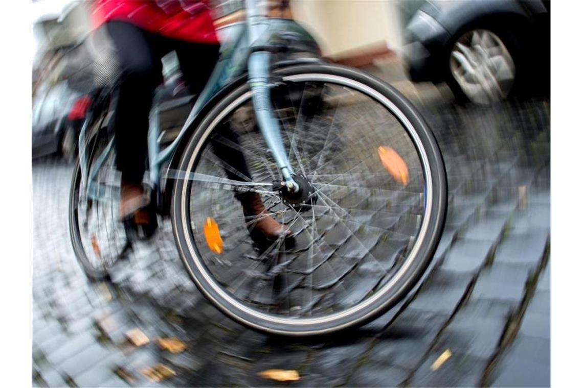 Radfahrer verursachen immer mehr Unfälle Die Zahl der von Radfahrern verursachten Unfälle ist in den vergangenen Jahren stark gestiegen. Foto: Hauke-Christian Dittrich/dpa