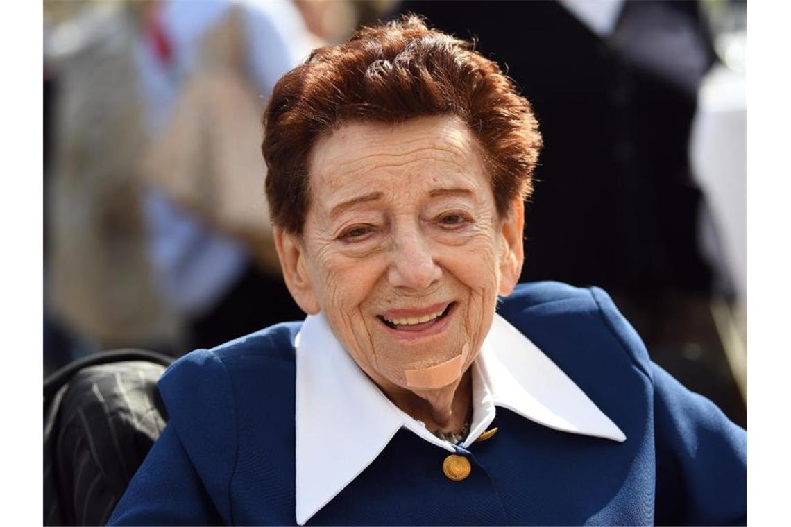 Mahnerin wider das Vergessen - Inge Deutschkron ist tot Die Zeitzeugin und Schriftstellerin Inge Deutschkron ist tot. Foto: Britta Pedersen/dpa-Zentralbild/dpa