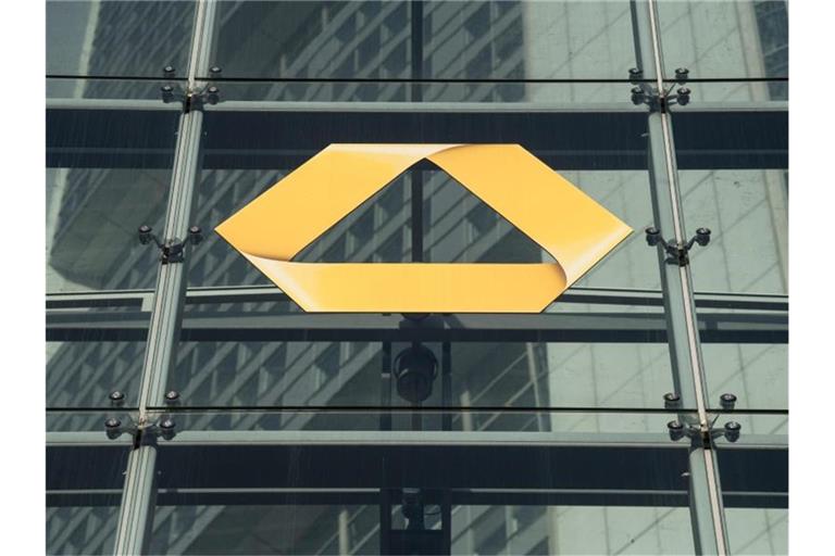 Die Zentrale der Commerzbank in Frankfurt am Main. Foto: Boris Roessler/dpa