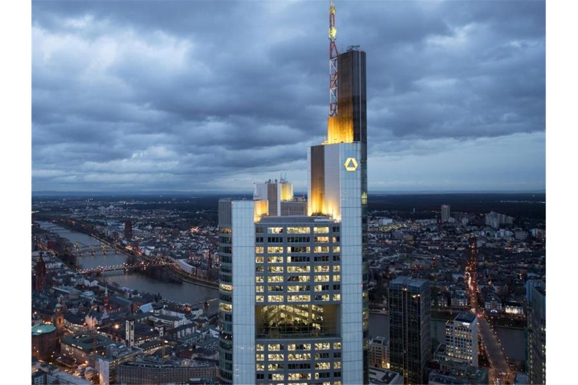 Die Zentrale der Commerzbank in Frankfurt am Main. Foto: Arne Dedert/dpa