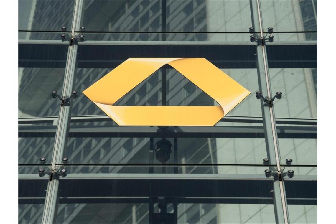 Die Zentrale der Commerzbank in Frankfurt. Foto: Boris Roessler/dpa