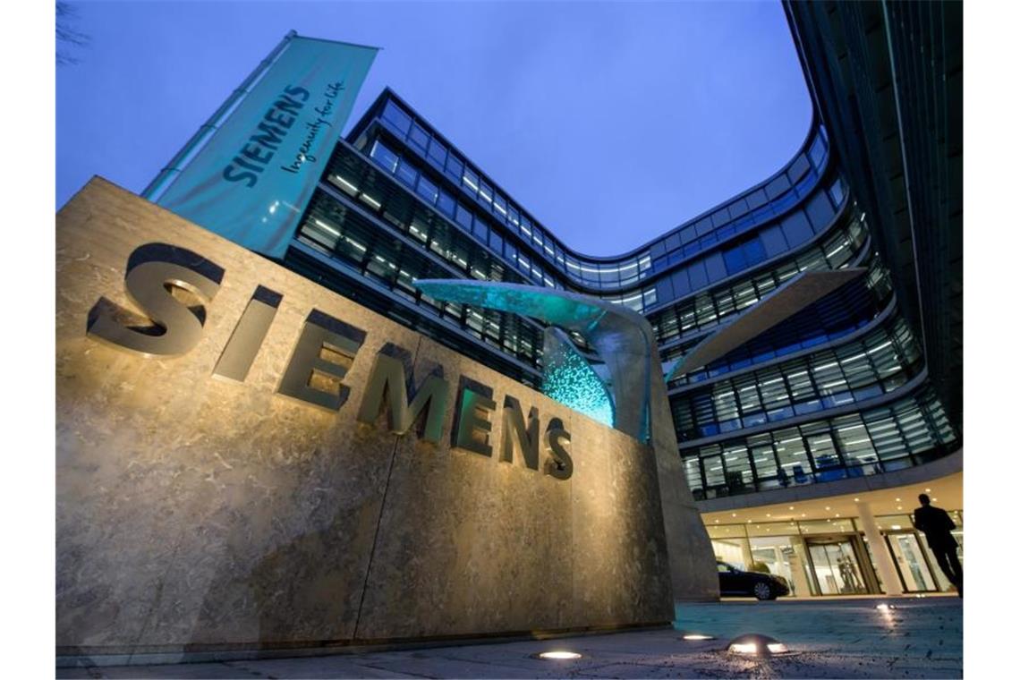 Die Zentrale der Siemens AG in München. Foto: Matthias Balk/dpa