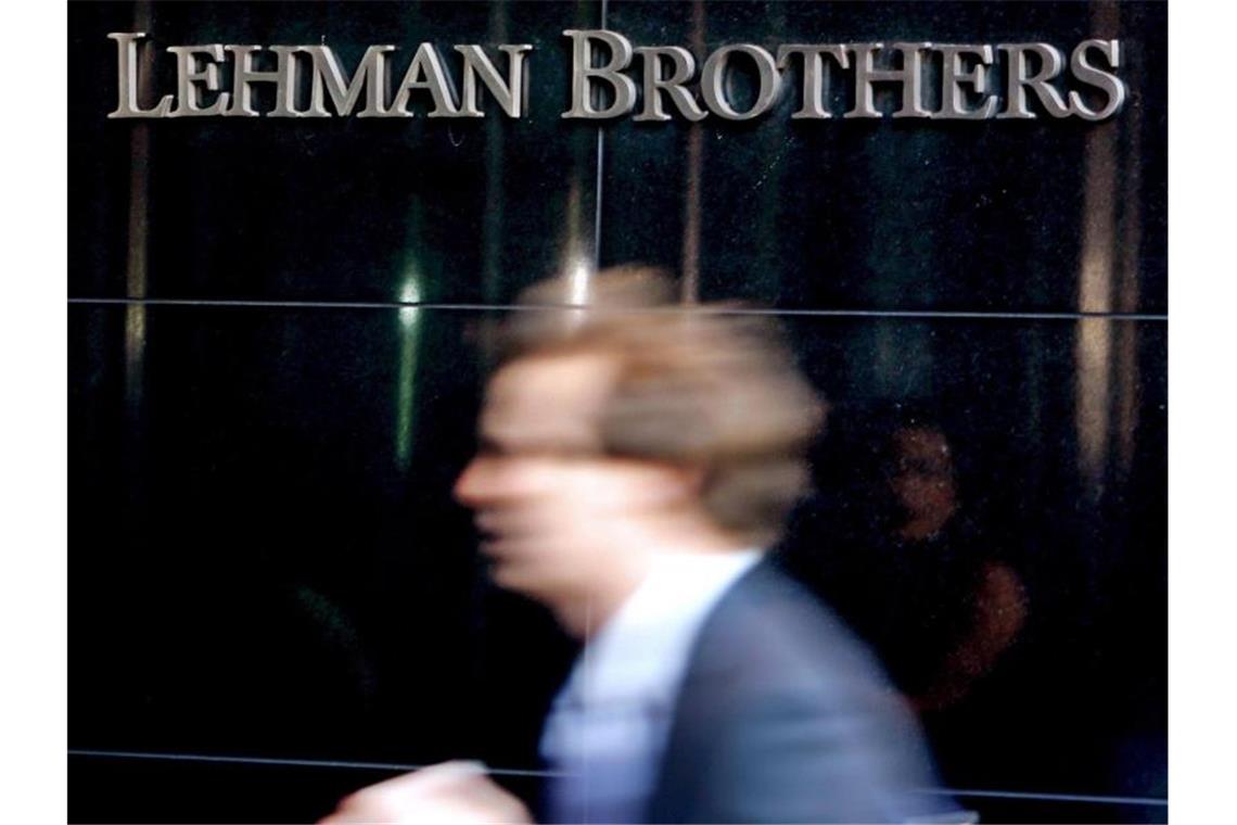Die Zentrale der US-Investmentbank Lehman Brothers in New York im September 2008. Foto: Peter Foley/EPA/dpa
