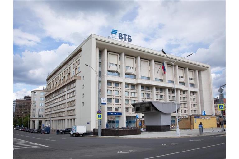Die Zentrale der VTB Bank in Moskau. Foto: Christian Charisius/dpa