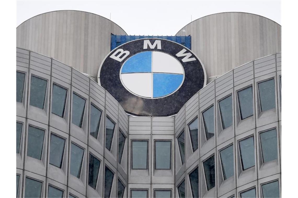 BMW baut sein Stammwerk für E-Autos um Die Zentrale des Autobauers BMW in München. Der Autobauer stellt den Bau von Benzin- und Dieselmotoren im Stammwerk München ein. Foto: Alexander Heinl/dpa