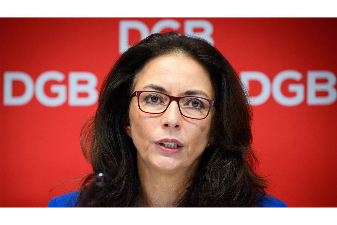 „Die Zukunft der Alterssicherung darf nicht länger als technisches Rechenproblem behandelt werden“, sagt die  DGB-Vorsitzende Yasmin Fahimi.