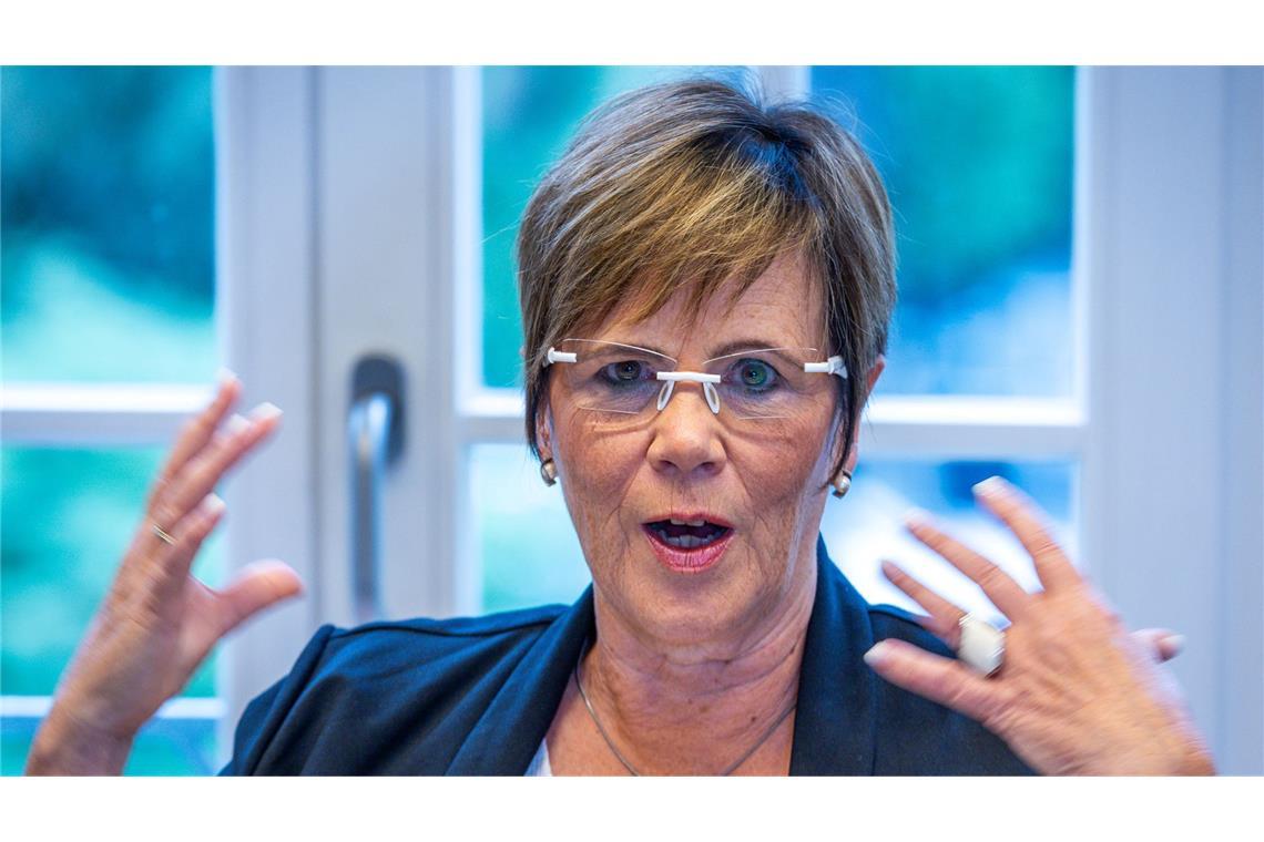 Zahl der Ehec-Infektionen in MV steigt - Einsatz in Kita Die Zunahme von HUS-Fälle ließen Alarmglocken läuten, so Martina Littmann, Leiterin der Abteilung Gesundheit beim Landesamt für Gesundheit und Soziales (LAGuS).