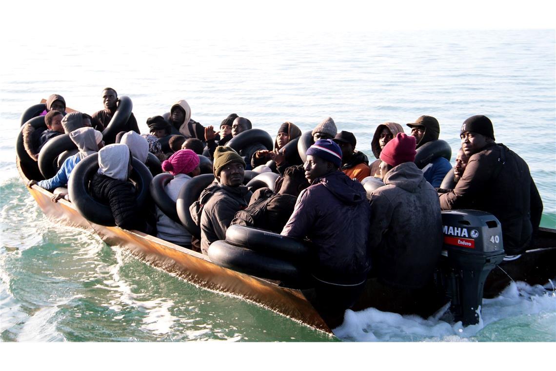 Irreguläre Grenzübertritte in EU gehen deutlich zurück Die Zusammenarbeit der EU mit Transitländern wie Tunesien macht es Migranten zunehmend schwerer, illegal in die EU zu kommen. (Archivbild)