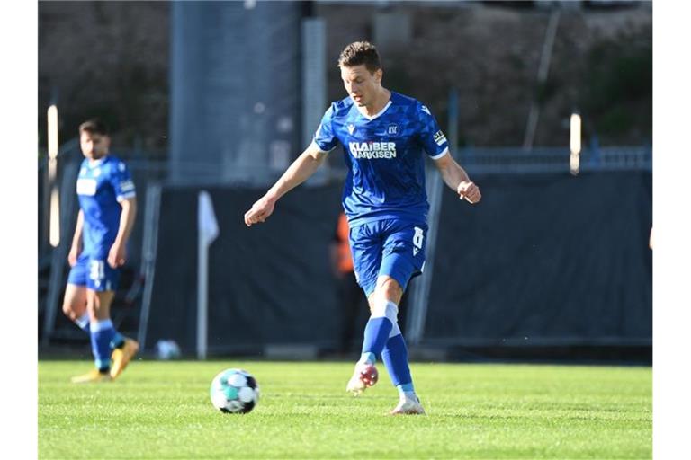 Die Zusammenarbeit von Kevin Wimmer und dem Karlsruher SC endet im Sommer.. Foto: Uli Deck/dpa/Archivbild