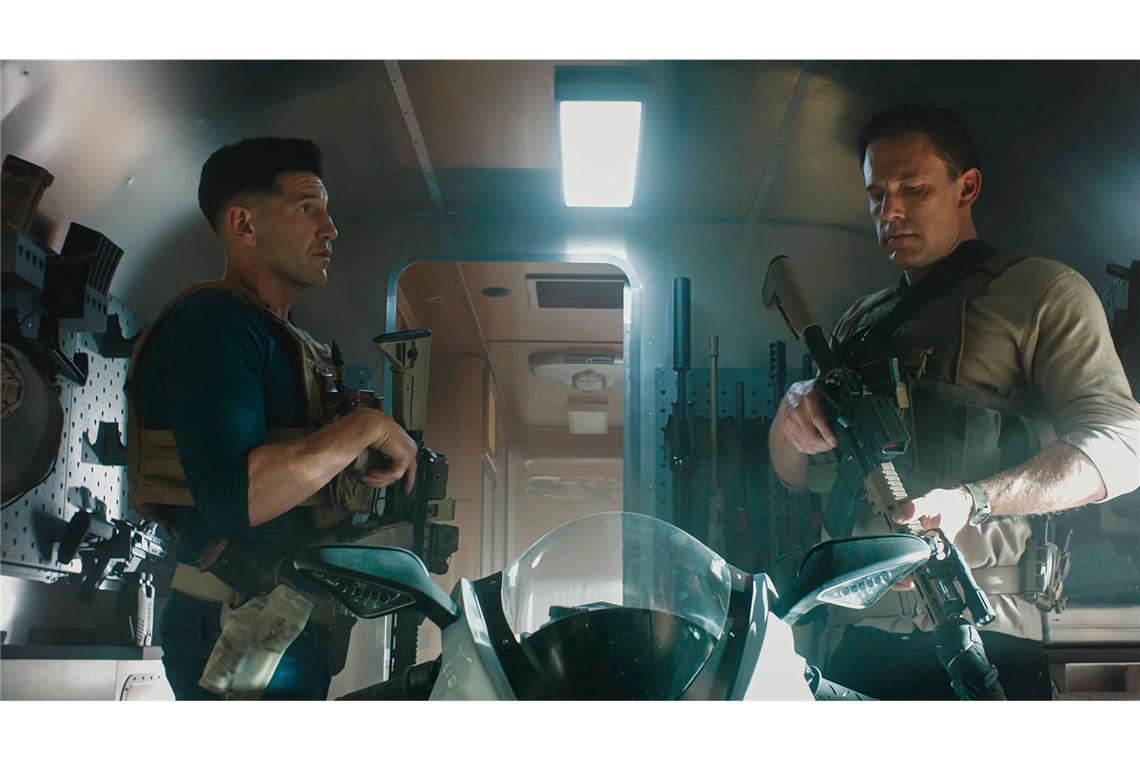 Brüder, wollt ihr ewig schlägern? Die zwei Brüder als Waffenbrüder: Brax (Jon Bernthal) und Christian (Ben Affleck).