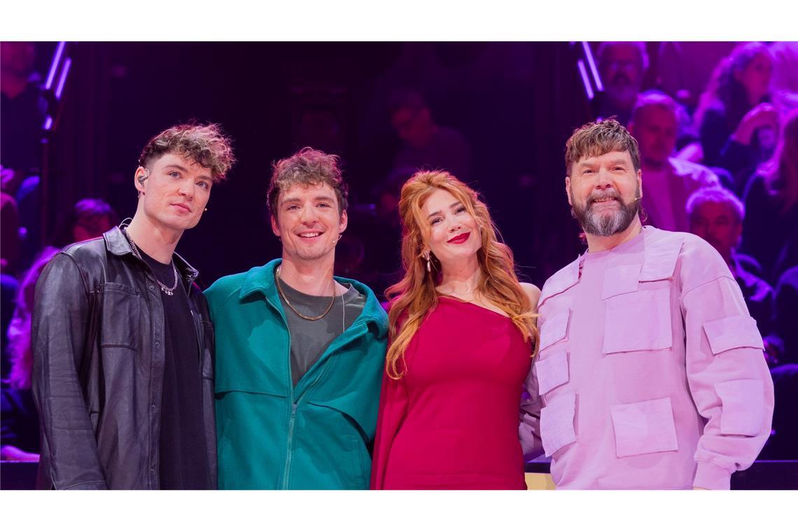 Moderatorin Madita van Hülsen bei "Masked Singer" raus Die Zwillingsbrüder Heiko und Roman Lochmann waren am Sonntag im zweiten Rateteam.