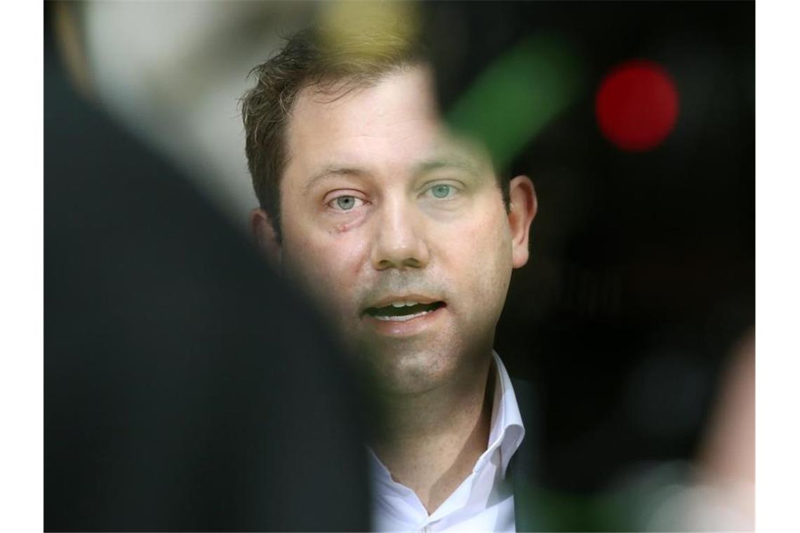 Klingbeil gegen Lindners Vorschlag für Tankrabatt „Diejenigen mit kleinen und mittleren Einkommen gezielt entlasten“: Lars Klingbeil. Foto: Wolfgang Kumm/dpa