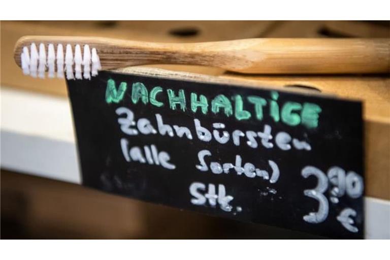 Diese Art Werbung ist seit Sonntag nur noch erlaubt, wenn der Hersteller beweisen kann, warum sein Produkt „nachhaltig“ sein soll.