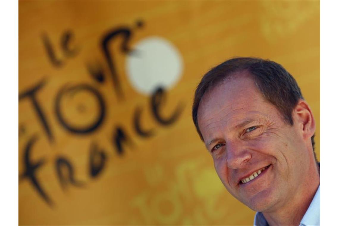 Wenn der Busfahrer positiv ist: Die Tour in Corona-Zeiten „Diese Tour wird ein Symbol der Wiedergeburt und des wirtschaftlichen Aufschwungs sein“, verspricht Tourchef Christian Prudhomme. Foto: Peter Dejong/AP/dpa